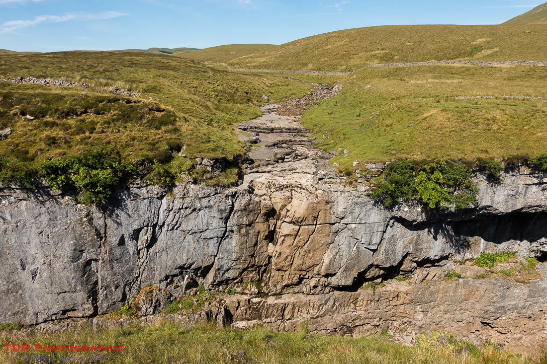 Hull Pot and a dry Hull Pot Beck